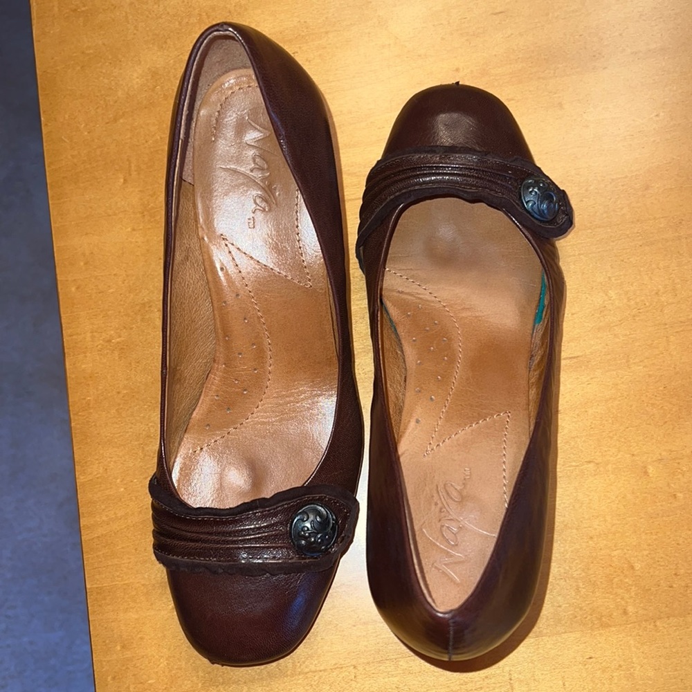 Barely Used Naya chocolate shoes